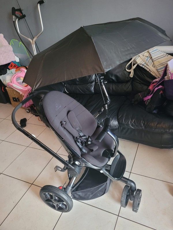 QUINNY STROLLER 