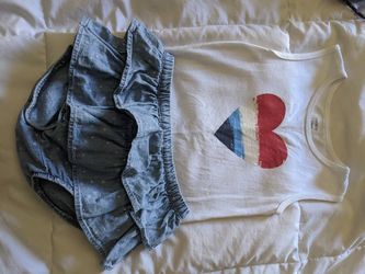 Carter's 2 piece set