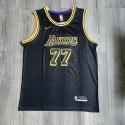 MENS LUKA DONCIC LOS ANGELES LAKERS JERSEY 2XL