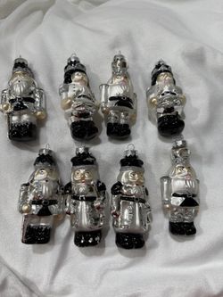 Glass nutcrackers set of 8