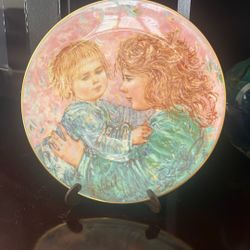 Royal Doulton 1981 Kathleen & Child Plate