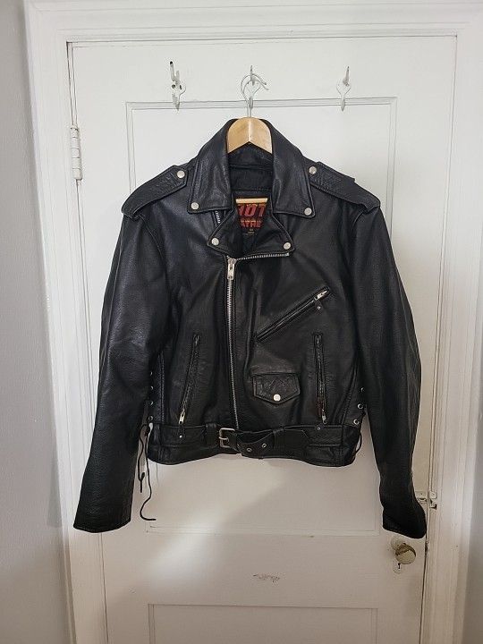 Hot Leathers Motorcycle Jacket Size 44 Preowned