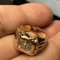 14K Gold Diamond Ring Size 8