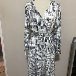 Dress  H&M- Black and White Wrap Dress