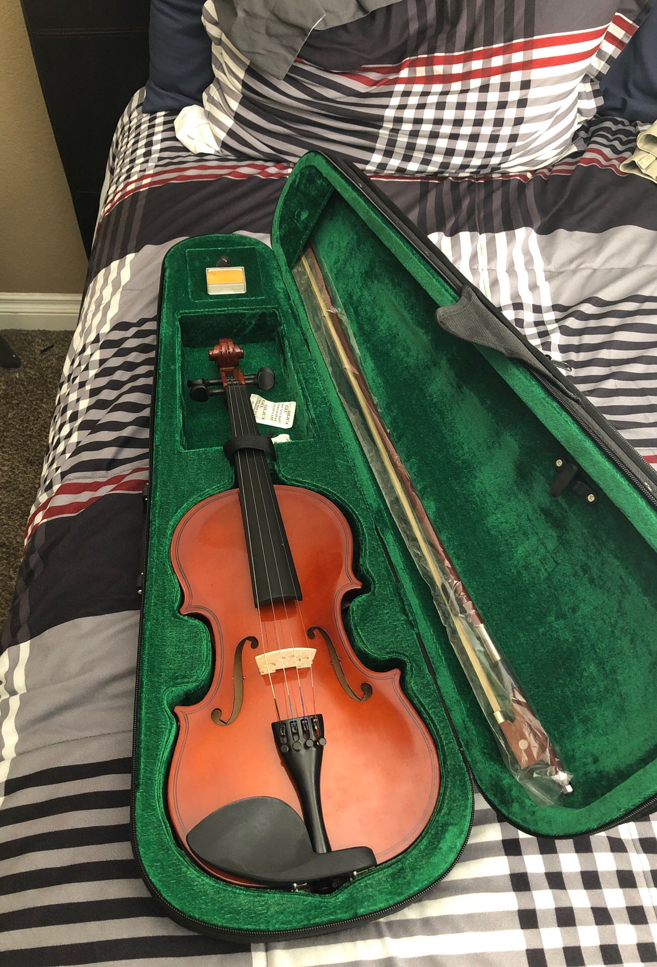 (4/4) Violin With case, bow, and rosin.