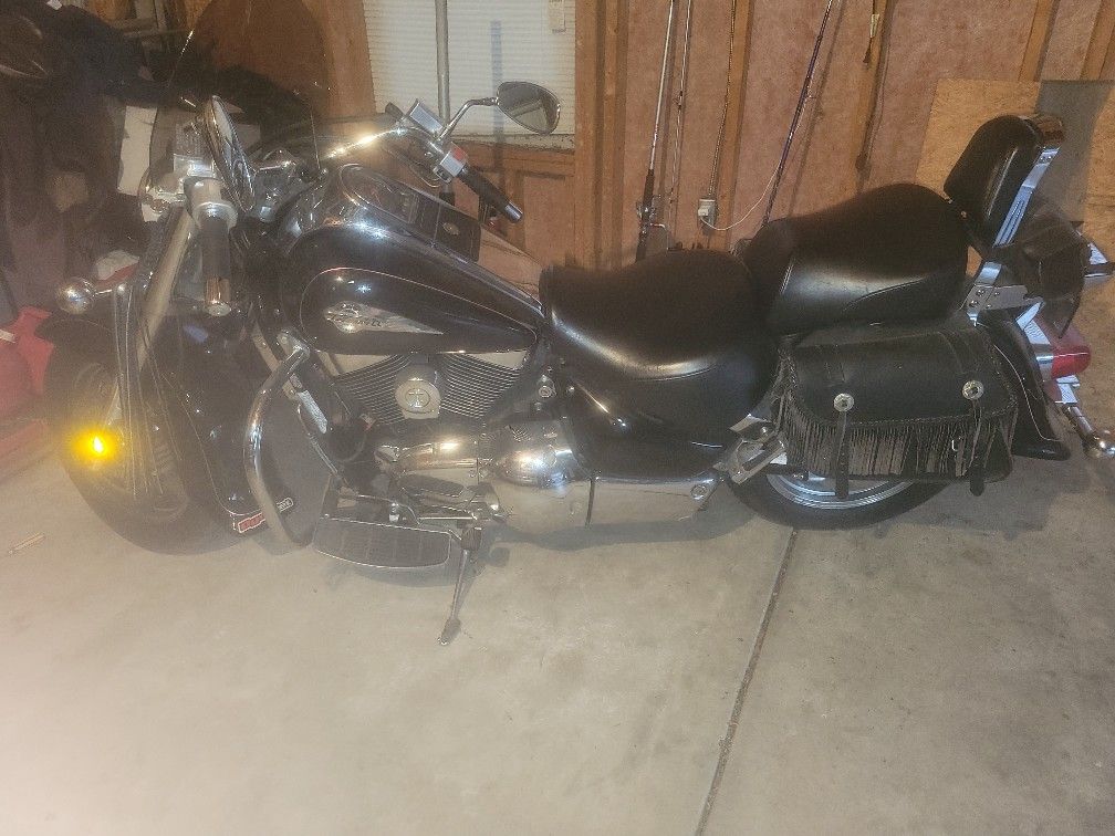 2003 Suzuki Intruder