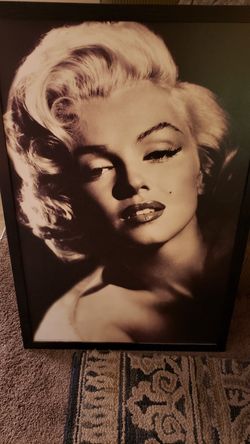 Framed marilyn pic