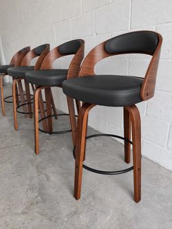 Black Swivel Stools ā Counter Height ā Mid Century Modern ā Brand New!