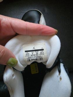 Jordan 13  Retro "bred" white and black
