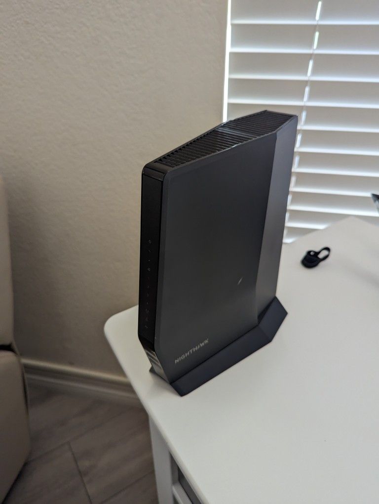 Netgear Nighthawk CAX30 Cable Modem + Wifi Router