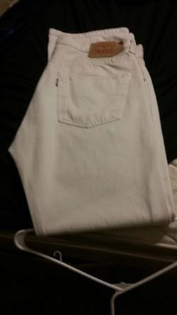Levis(White)