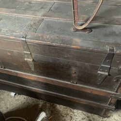 Vintage Chest