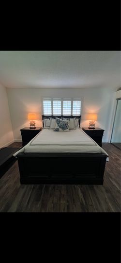 Pottery Barn Queen Bedroom Set