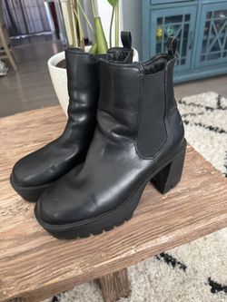 Madden Girl Boots 