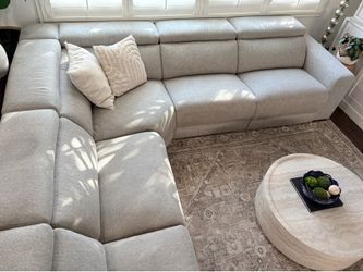 Sectional couch