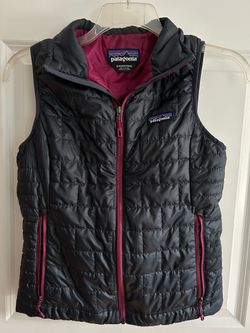 Women’s Patagonia down vest