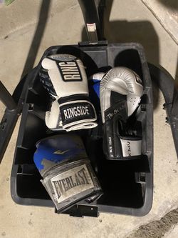 Boxing gloves for sell