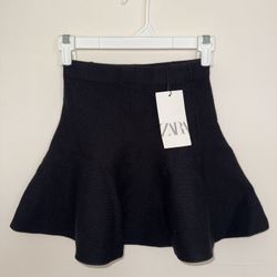 ZARA Black Skirt Size Small