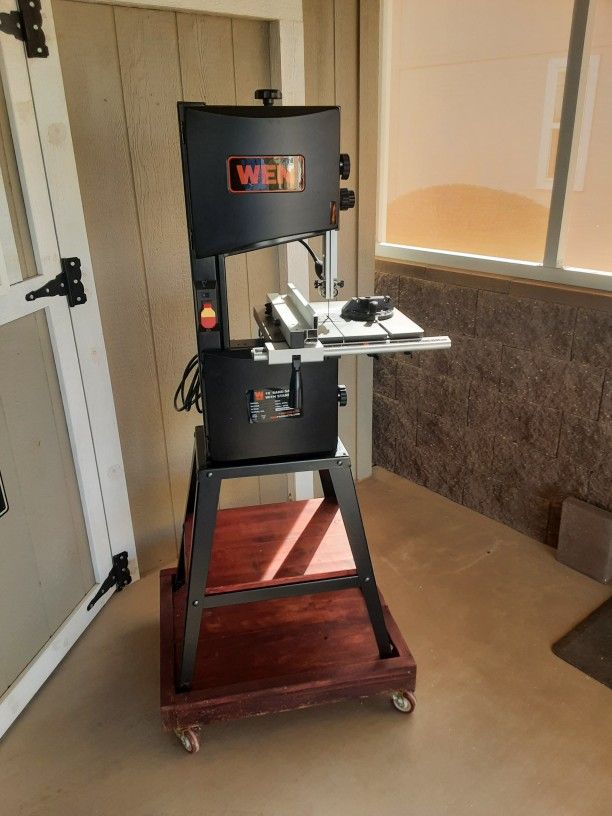 10" Band Saw With Stand