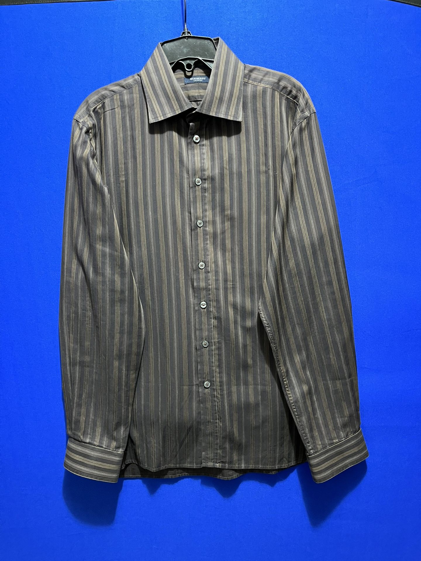 Men’s BURBERRY Dress Shirt, Size 15.5 (M,L ) - Good Conditions!
