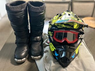 Yout dirt bike riding gear