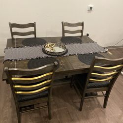Solid Dining Set 
