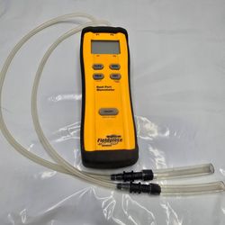 Fieldpiece Manometer