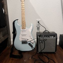 Squier Sonic Stratocaster Limited-Edition Electric Guitar Pack