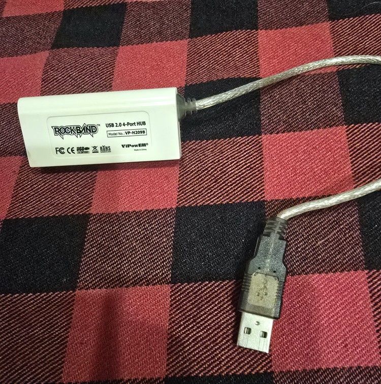 ViPowER Rock Band USB 2.0 4 Port Hub Dongle Adapt VP-H209B -Wii PS2 PS3 XBox 360