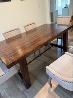Pottery Barn Benchright table