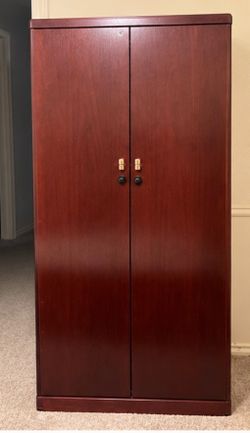 Cupboard excellent condition