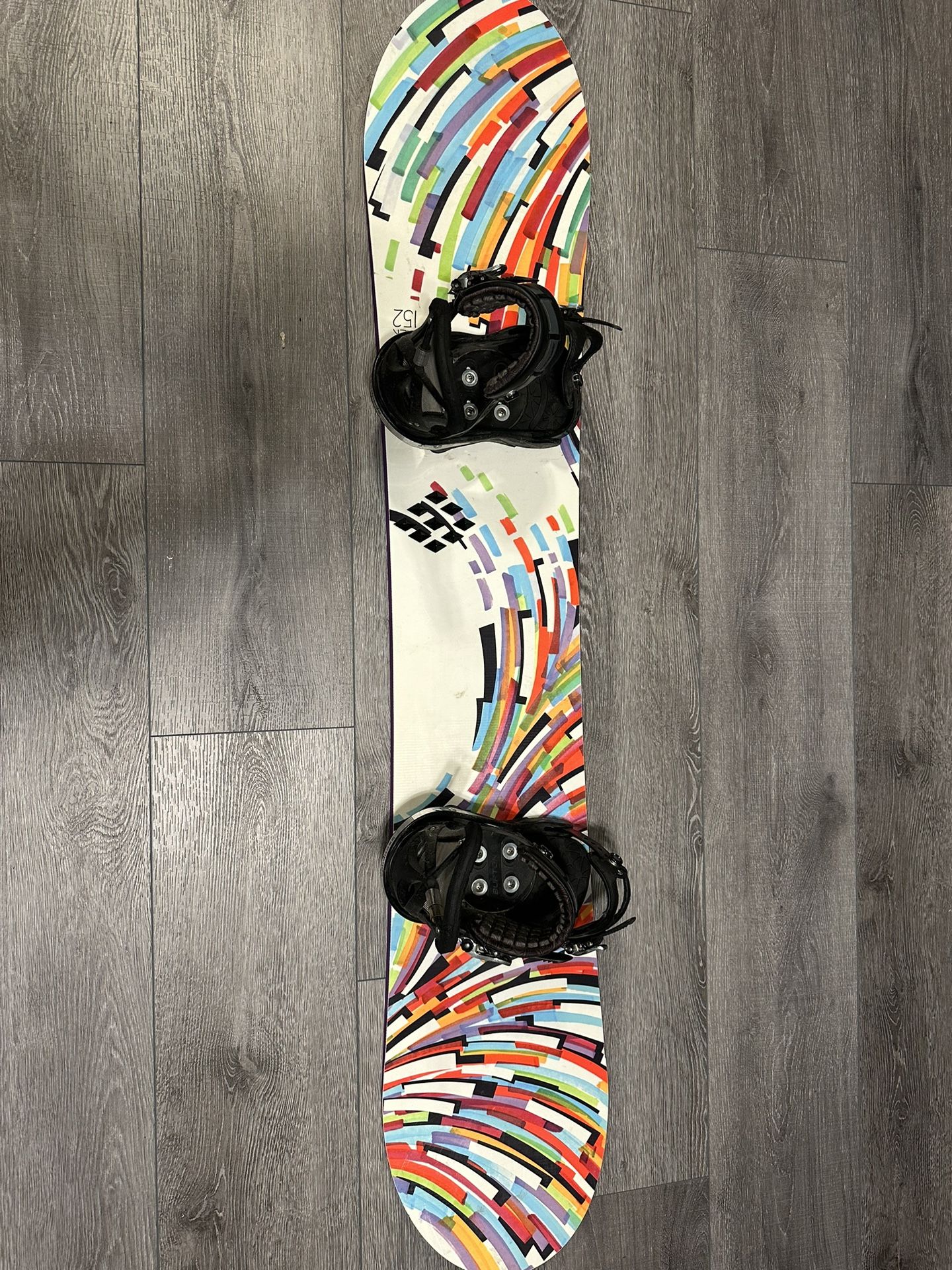 Alibi 152 Snowboard With Bindings