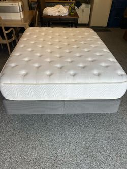 Queen mattress , box spring and frame