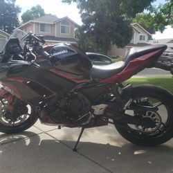 2021 Kawasaki ninja 650 Kawasaki for Sale in San Leandro CA
