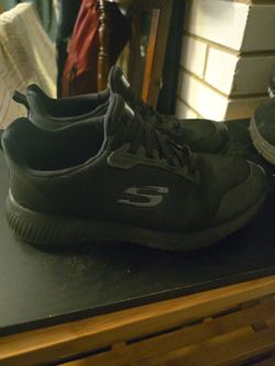 Sketchers slip and oil resistant 7.5