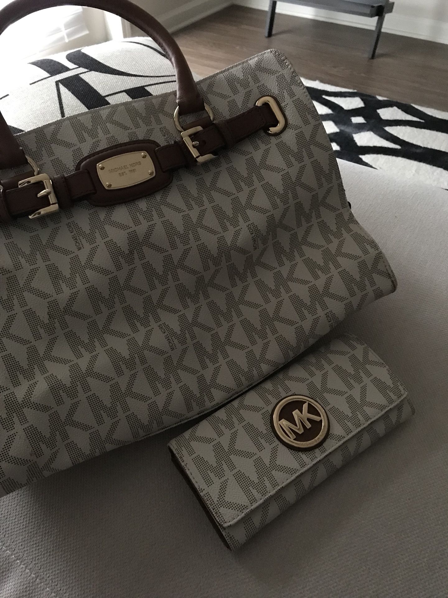 Michael Kors Logo Bag and wallet