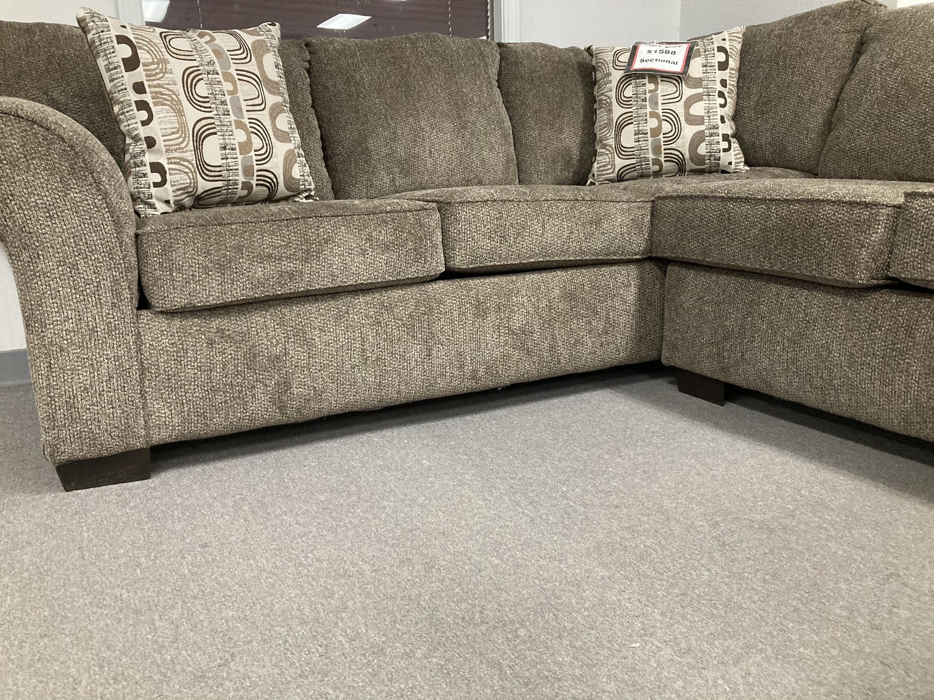 Brand New Jesse Coco Sectional With Reversible Ottoman!! Low As $39 Down!! No Credit Needed!!🛋