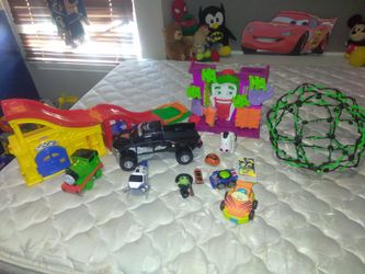 Books, toys, stuffed animals