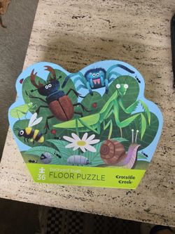 backyard bugs Floor Puzzle