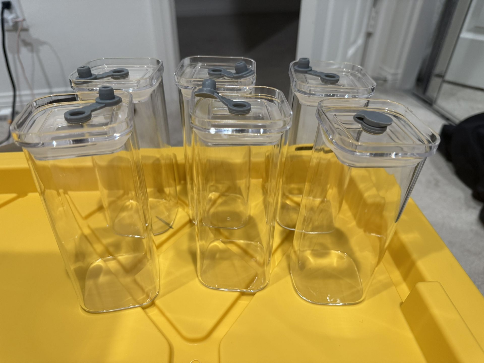 Set Of 6 Brand New Drinking Glass With Lids