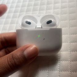 AirPods (3rd generation) with MagSafe Charging Case