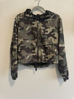 NWOT Love Tree Camouflage Jacket 