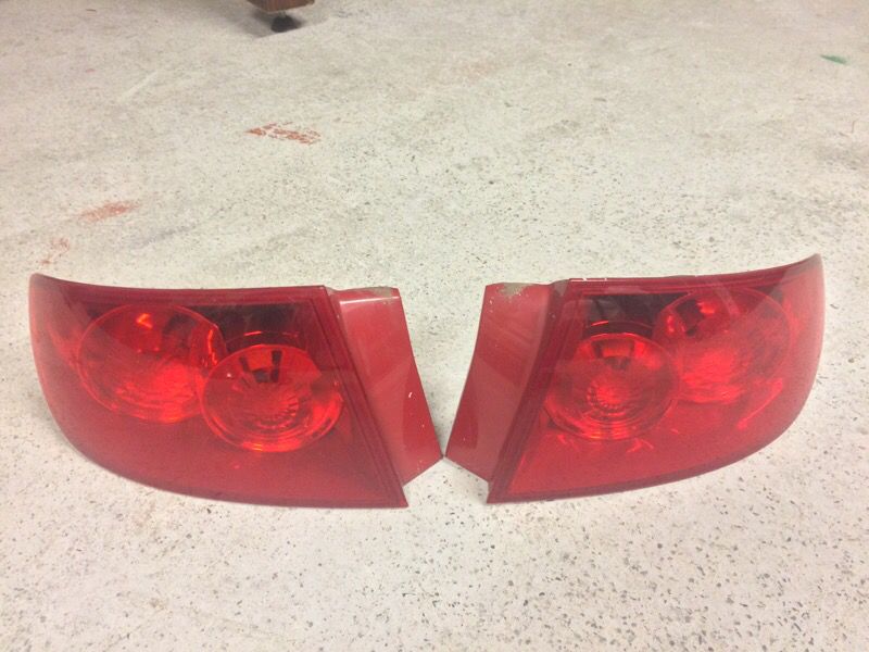 2005 Mazda 3 Taillights and Reverse Lights
