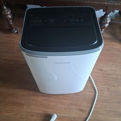 Frigidaire 6500 BTU portable A/C unit