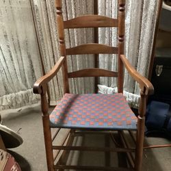 Wonderful Late 18th Early 19th Century Maple Rocking Chair