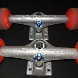 Destructo Skateboard Trucks W/Spitfire Wheels & Mini Logo Bearings 