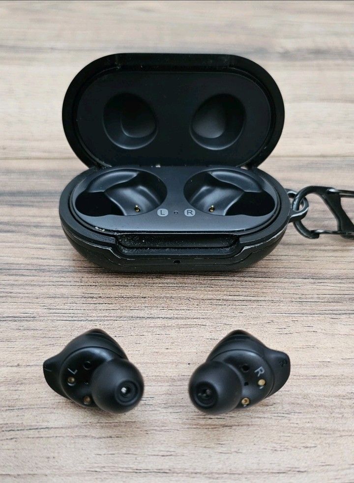 SAMSUNG GALAXY BUDS SM-R170 IN-EAR WIRELESS EARBUDS HEADPHONES - BLACK SR W/CASE