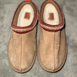 Ugg Tasman