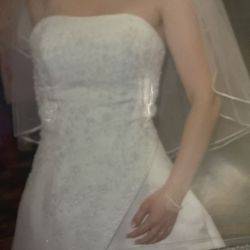$350 Beautiful White Wedding Dress And Veil Waiting For That Special Person Now $300