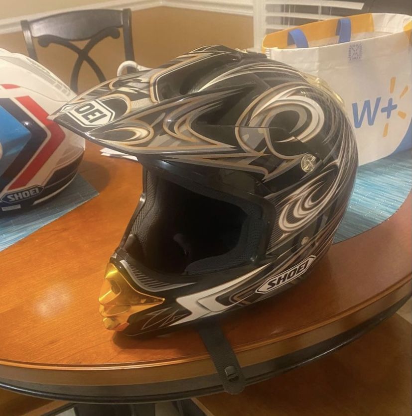 Shoei  Dirtbike Helmet  Large 